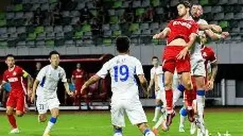 [图]奥尔莫助阵凯恩首秀，拜仁0-3莱比锡，冠军梦碎！